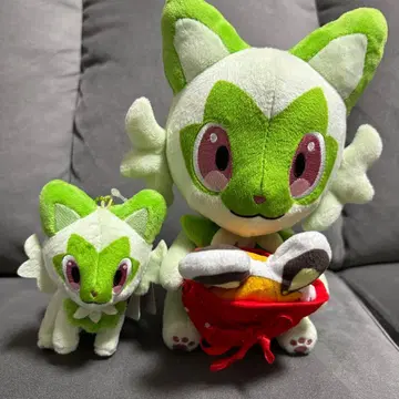 [ 포켓몬 센터 ] 냐오하 마스코트 키링과 봉제 인형 세트