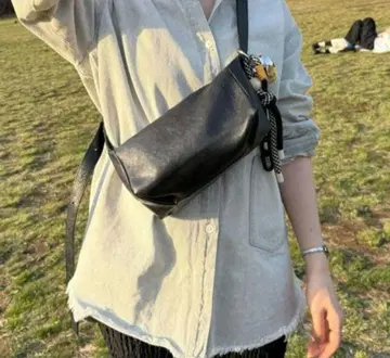 ear PAPILLONNER 박스 숄더백 블랙