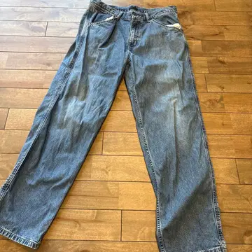 스트레이트 레그 데님 팬츠 32