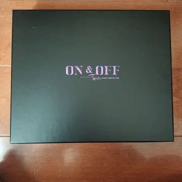 TWICE ON & OFF 사인 포함 세트