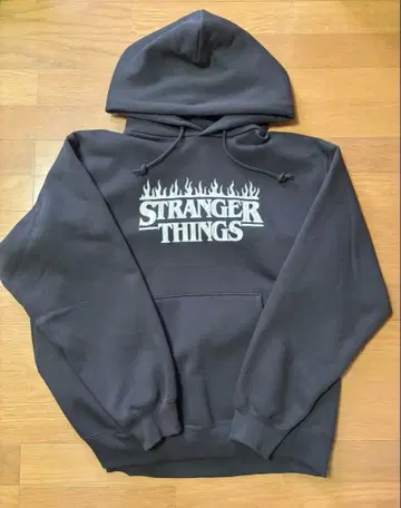 스트레인저 씽스 프레임 로고 후드티