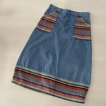 티티카카 자수 포켓 부착 데님 롱 스커트 허리 넉넉