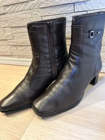 RIZ Comfort 가죽 숏부츠 브라운