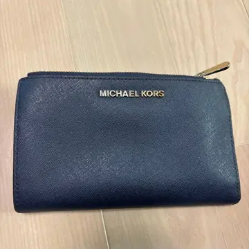 MICHAEL KORS 네이비 장지갑