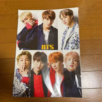 BTS 포스터 12장과 스티커 세트 1장