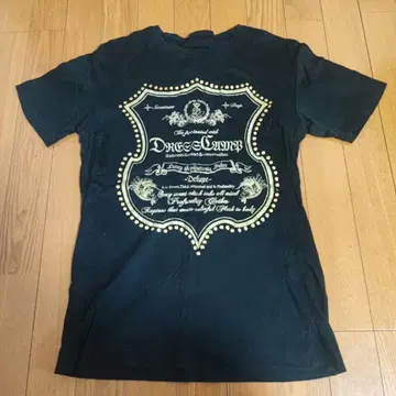 드레스 캠프 Decorative Beaded Black T-Shirt