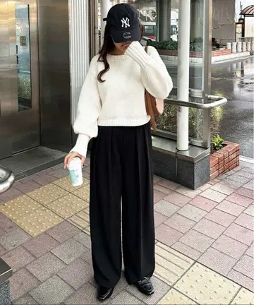 [ 새상품급 ] 볼륨 슬리브 컬러 숏 기장 니트 M