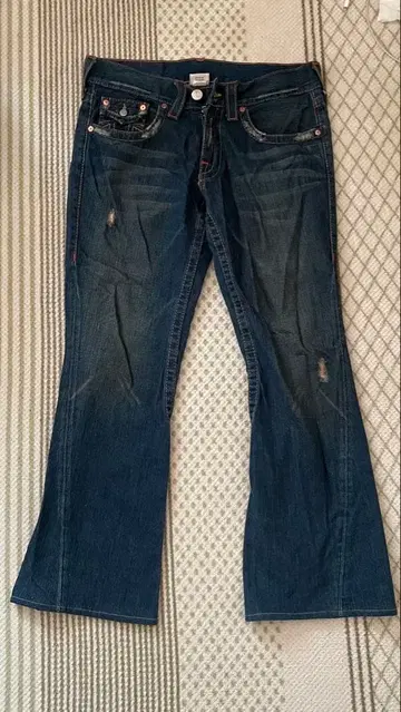 TrueReligion Joey 31 x 33 플레어 부츠컷 데님