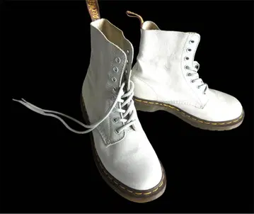 Mr. Martens 하이컷 가죽 부츠