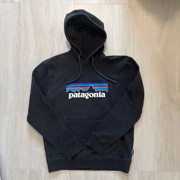 patagonia 블랙 후드티 S 사이즈