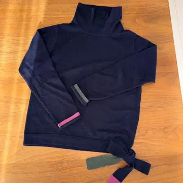 팔라스 팰리스 10일 스웨터