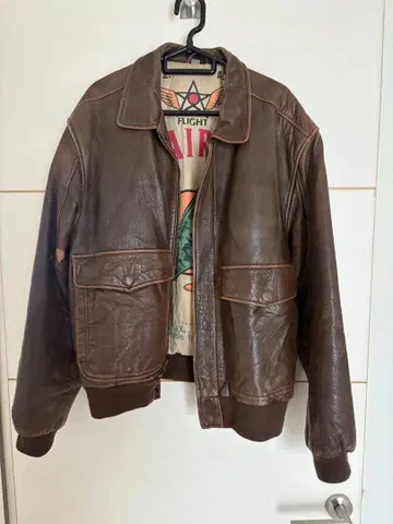 브라운 가죽 플라이트 자켓