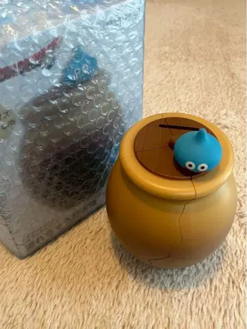 드래곤 퀘스트 깨지는 저금통 항아리 슬라임