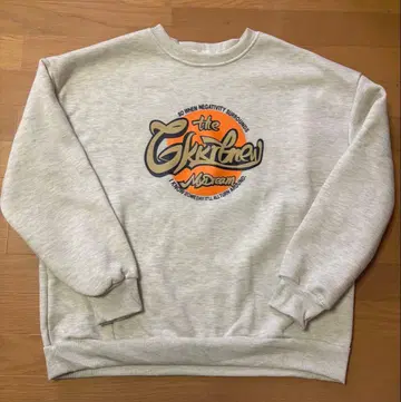 그레이 그래픽 프린트 맨투맨