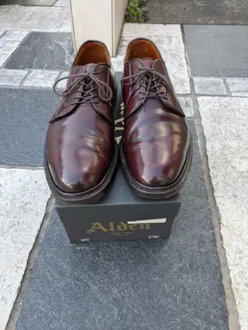 Alden 버건디 가죽 드레스 슈즈