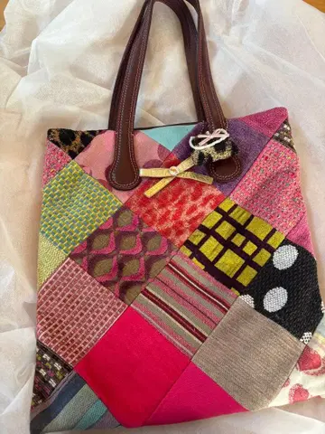 패치워크 디자인 토트백
