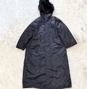 새상품급 23구 퍼 달린 나일론 체스터 코트 블랙 여성용 46