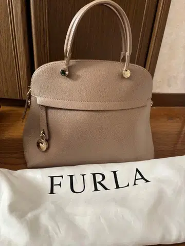FURLA 베이지 핸드백