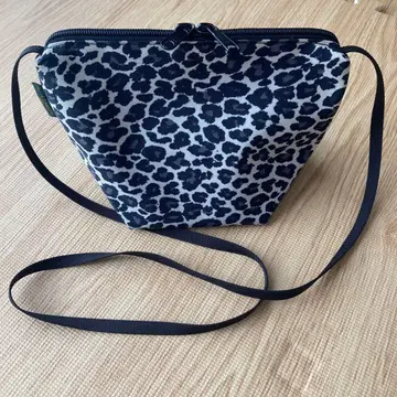 에르베샤 펠리에 나일론 보트형 숄더백