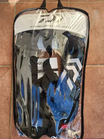 자동 팽창식 구명 조끼