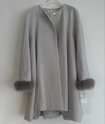 새상품 프로포션 언밸런스 헴 미들 기장 코트 그레이지 M