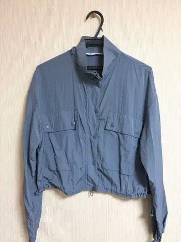 ZARA 그레이 크롭 나일론 자켓 M