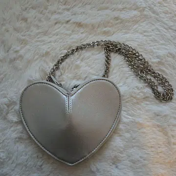 MOUSSY 실버 하트형 숄더백