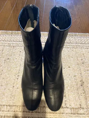 가격 인하! ZARA 블랙 리얼 가죽 숏부츠