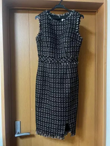 슬리브리스 블랙 앤 화이트 트위드 드레스