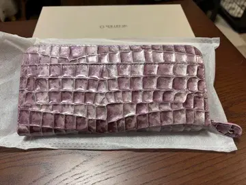 핑크 크로커다일풍 에나멜 장지갑