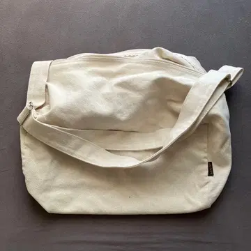 ARAHIK 캔버스 숄더백 중형 크림