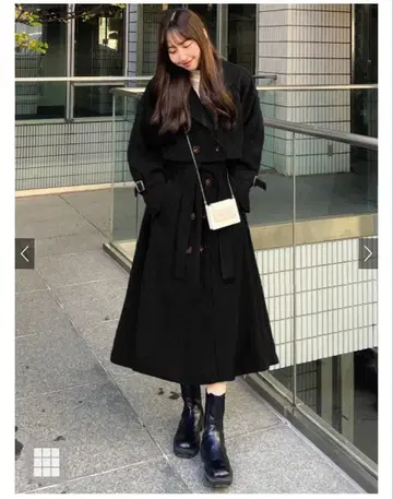 허리 벨트 부착 롱 코트 블랙