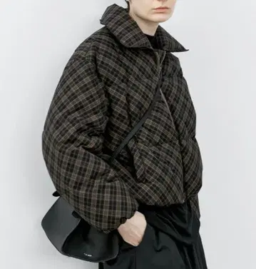 새상품급 tageechita 체크 무늬 숏 다운 자켓