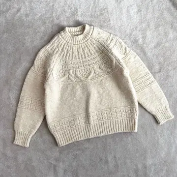 BATONER 바토너 셰틀랜드 울 아란 크루넥 니트