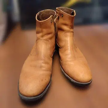 브라운 가죽 첼시 부츠 지퍼 포함