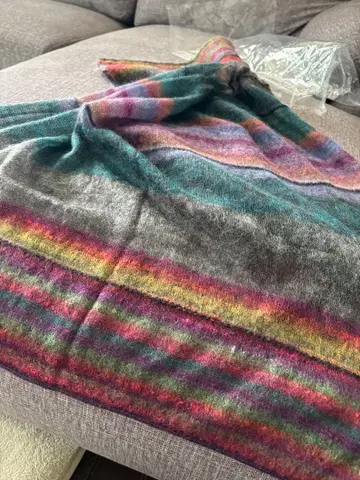 사토 섬유 이이네스 멀티 컬러 머플러 스톨