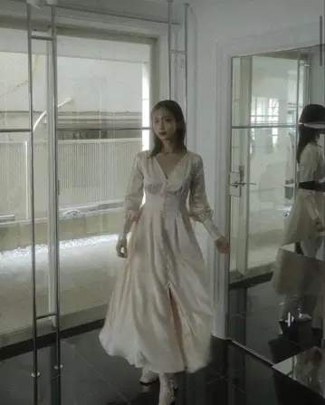 [ 즉시 구매 대환영 ] MELT THE LADY 새틴 드레스