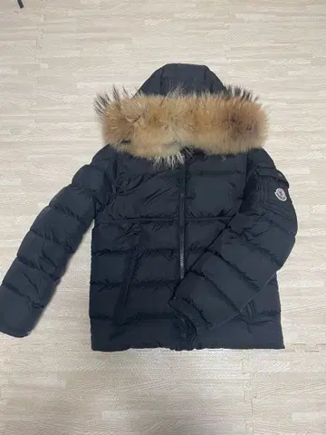 MONCLER 블랙 다운 자켓 New byronf