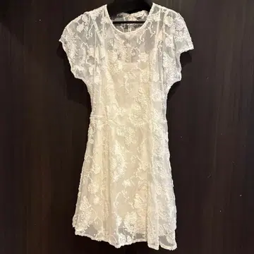 FRAY I.D 화이트 레이스 미니 원피스 반팔