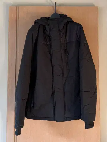 새상품급 Under Armour 블랙 충전솜 UA 인슐레이트 자켓