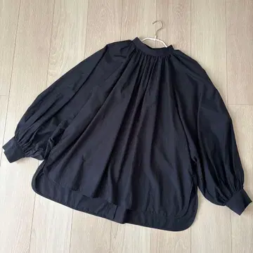 BY 백 버튼 볼륨 슬리브 블라우스 네이비