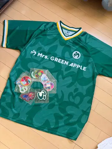 Mrs. GREEN APPLE 그린 저지 10
