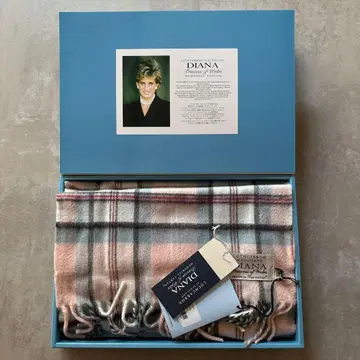 새상품 LOCHCARRON 다이애나비 메모리얼 타탄 머플러