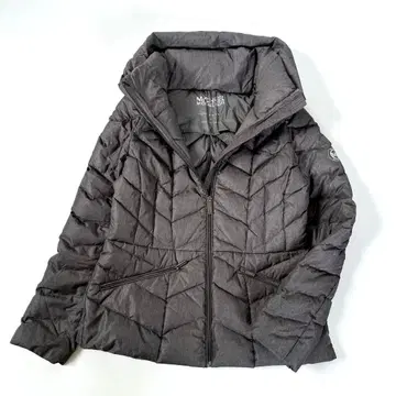 컨디션 최상 마이클코어스 패커블 다운 자켓 그레이 M 사이즈 발수