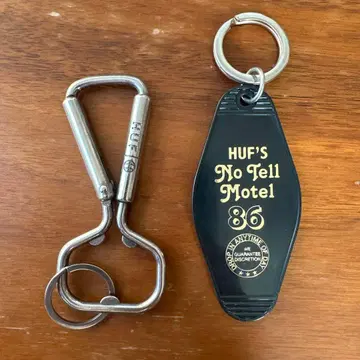 BOTTLE OPENER CARABINER HUF 카라비너 키링 포함