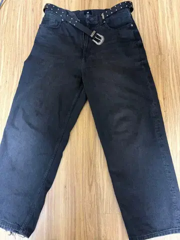 H&M 배기 핏 블랙 데님