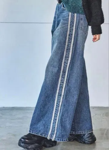 PAGEBOY 프린지 라인 데님 팬츠