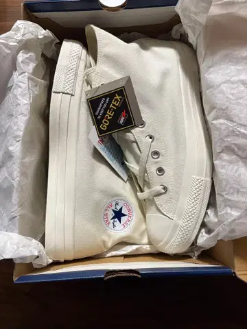 Converse GORE-TEX 화이트 스니커즈