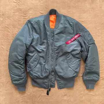 그레이 MA-1 플라이트 자켓