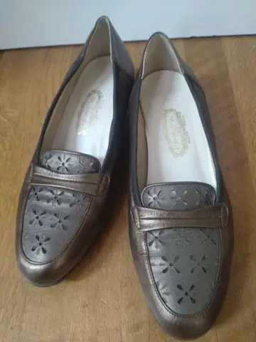 긴자 요시노야 워밍 펌프스 24cm 컴포트 슈즈